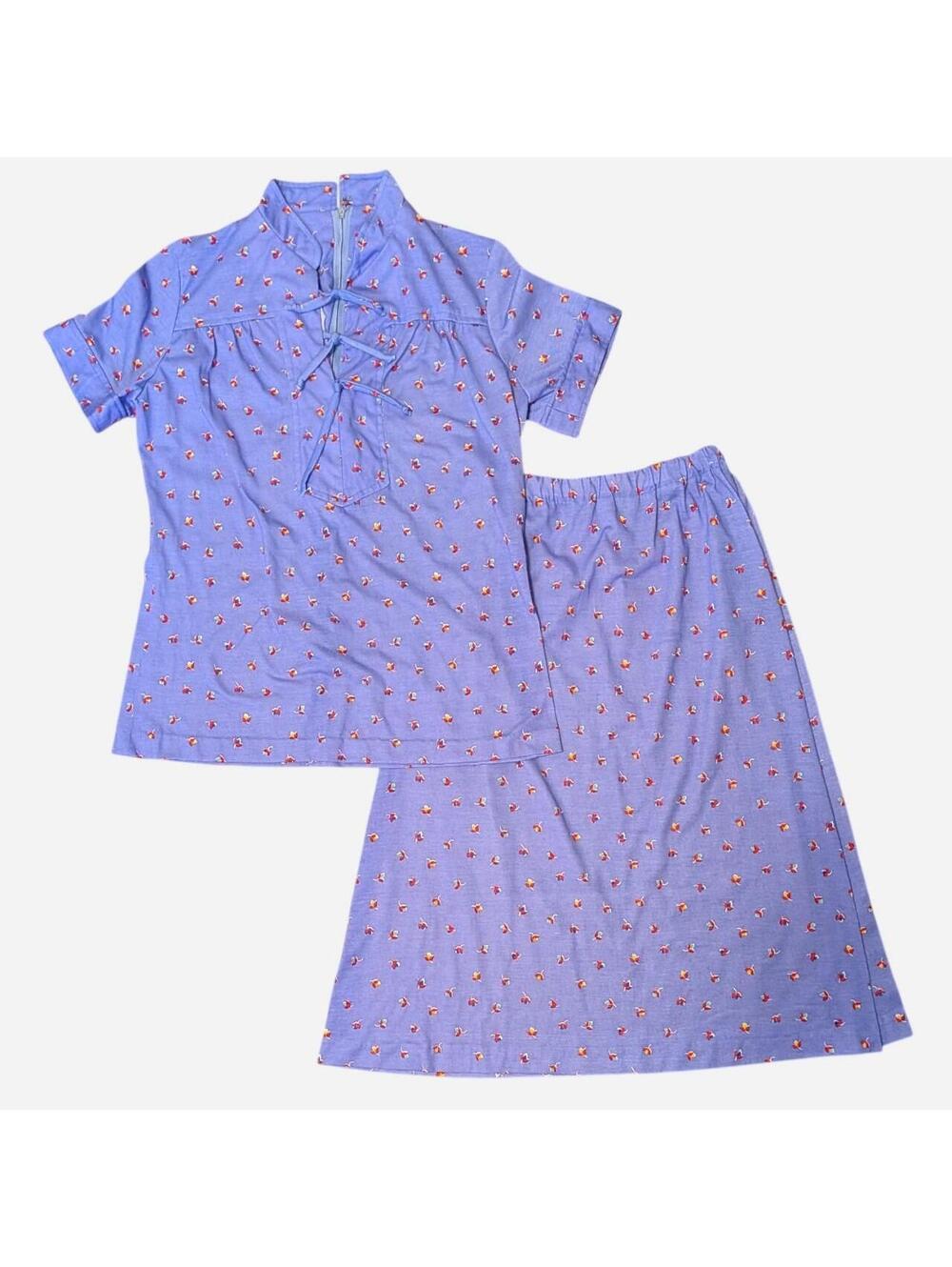 Vintage 1970s Periwinkle Floral Two Piece Skirt Set Mandarin Collar Small